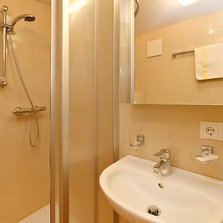 Hotel Montabella Schruns